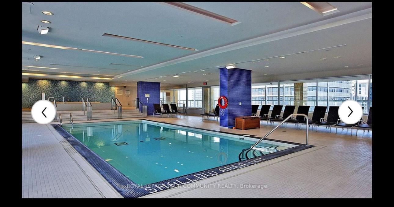 2-bdrm And 1 Den 3 Bed With 2 Bath - Walking Distance To Scotiabank Arena, Cn Tower, Union Station, Ripleys With Free Parking Appartement *